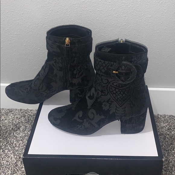 Nine West suede booties - Picture 5 of 6